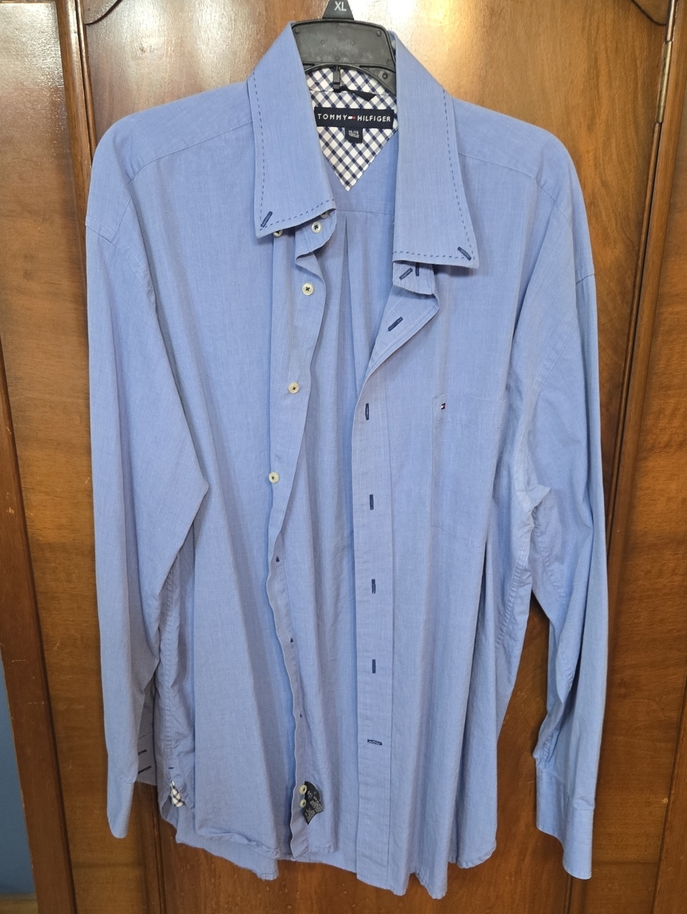 Tommy Hilfiger Men's Light Blue Casual Button-Down Shirt